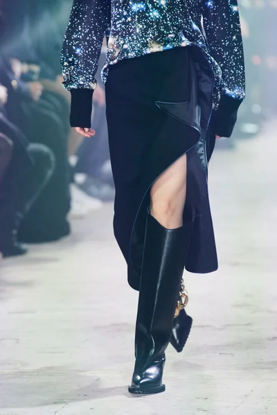Look 97